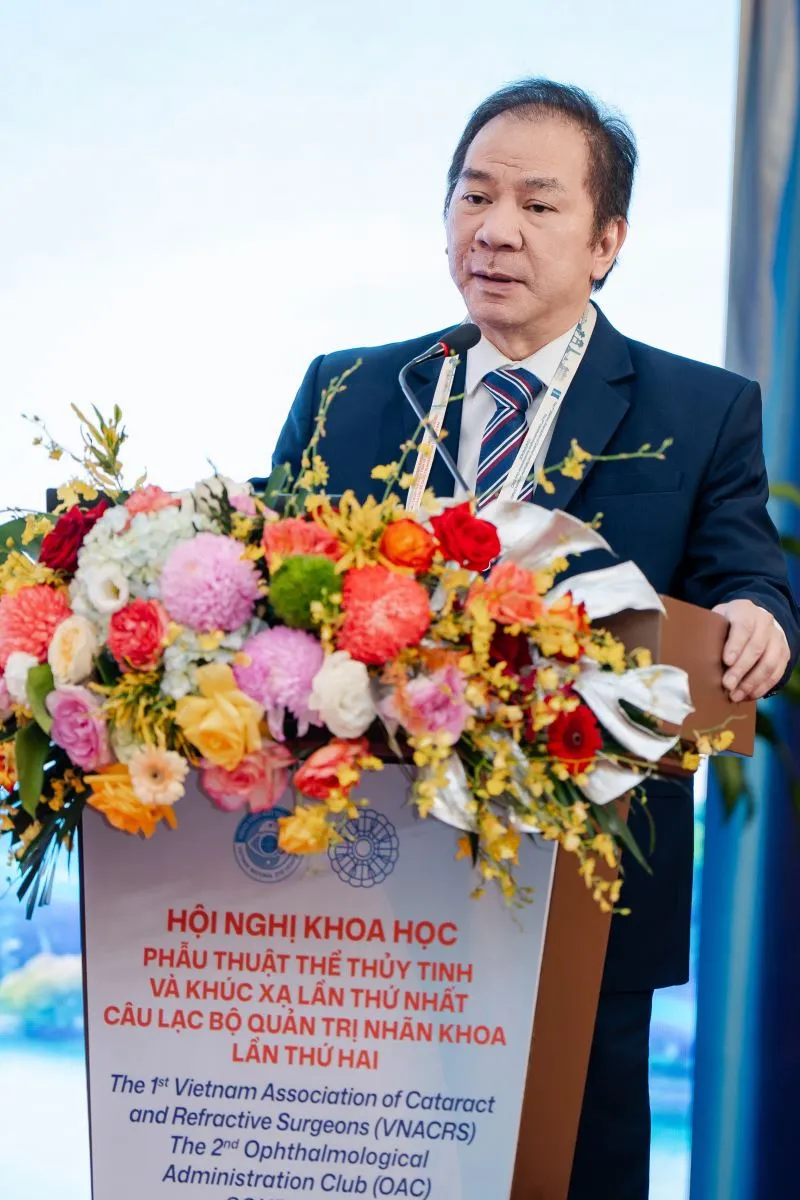 Professor Johan Hutauruk speaking at the conference